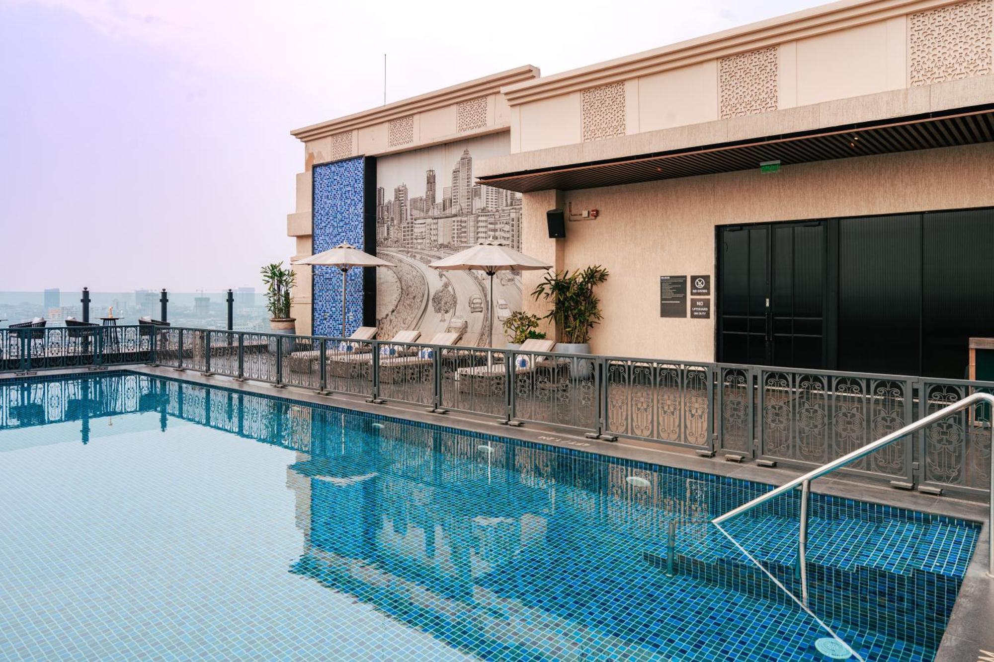 Navi Mumbai Marriott Hotel Exterior photo
