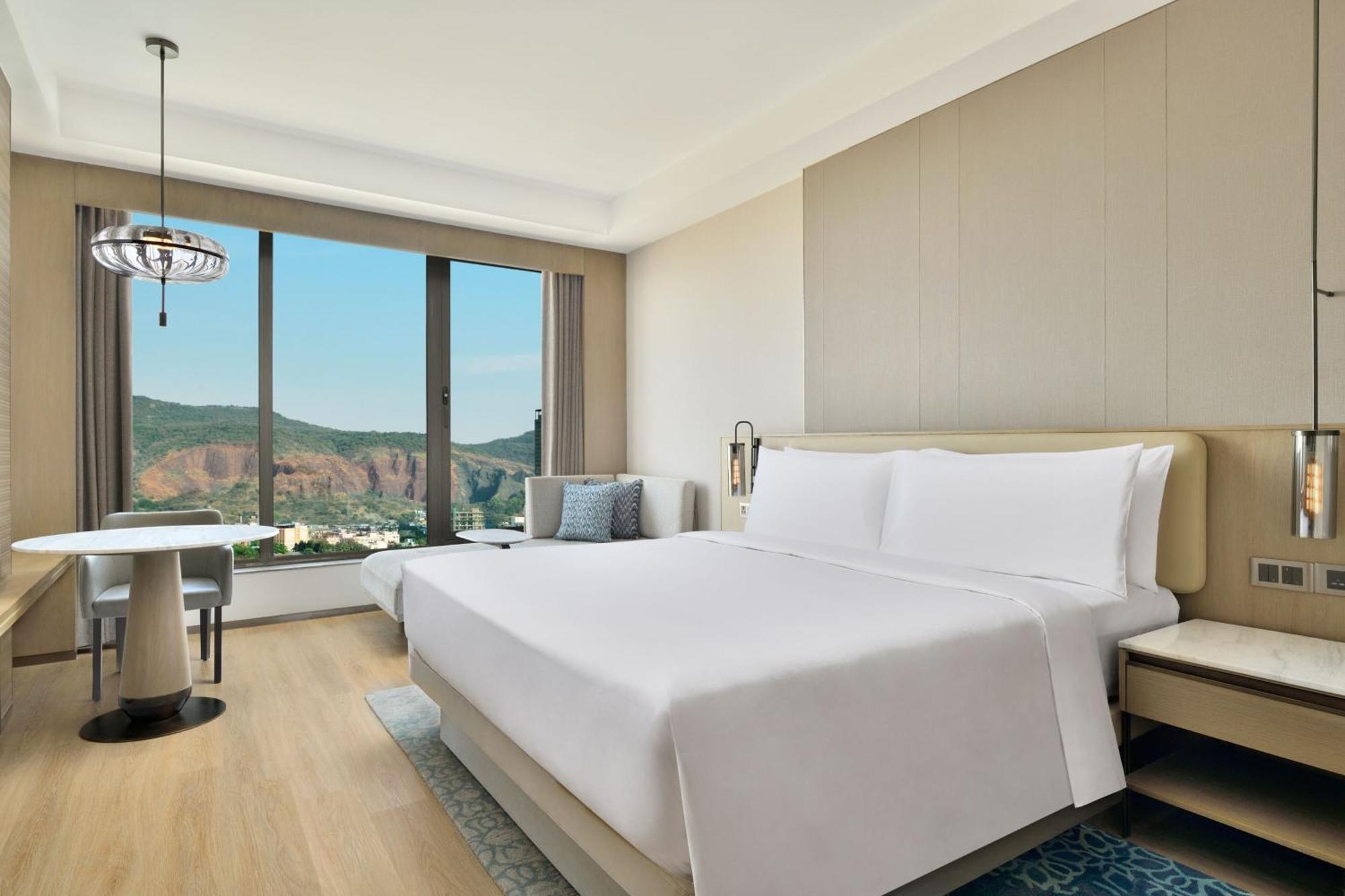 Navi Mumbai Marriott Hotel Exterior photo