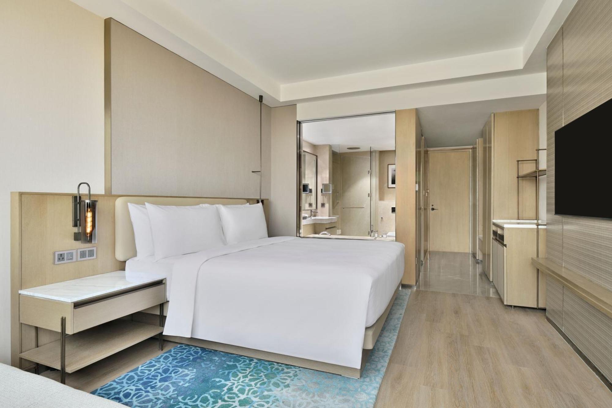 Navi Mumbai Marriott Hotel Exterior photo